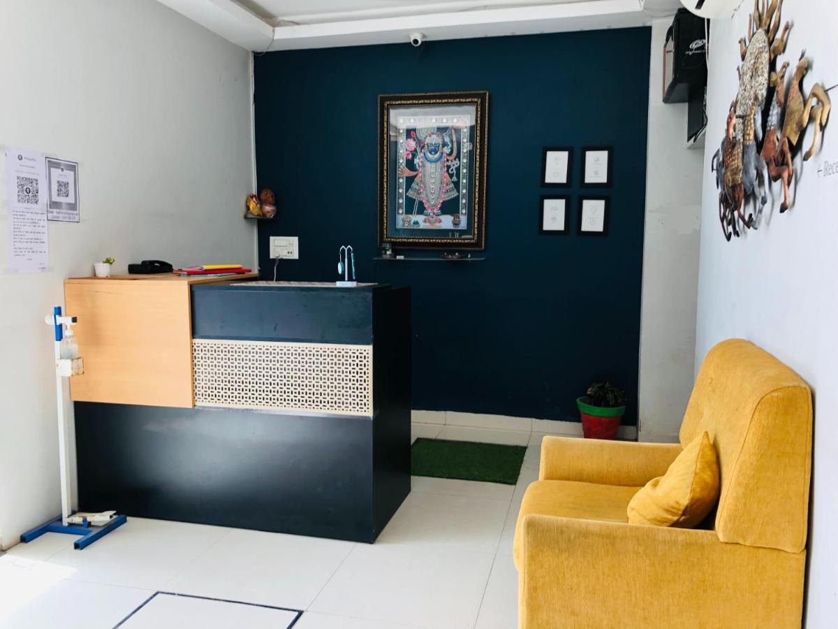 Hotel Ballfin Indore Dış mekan fotoğraf