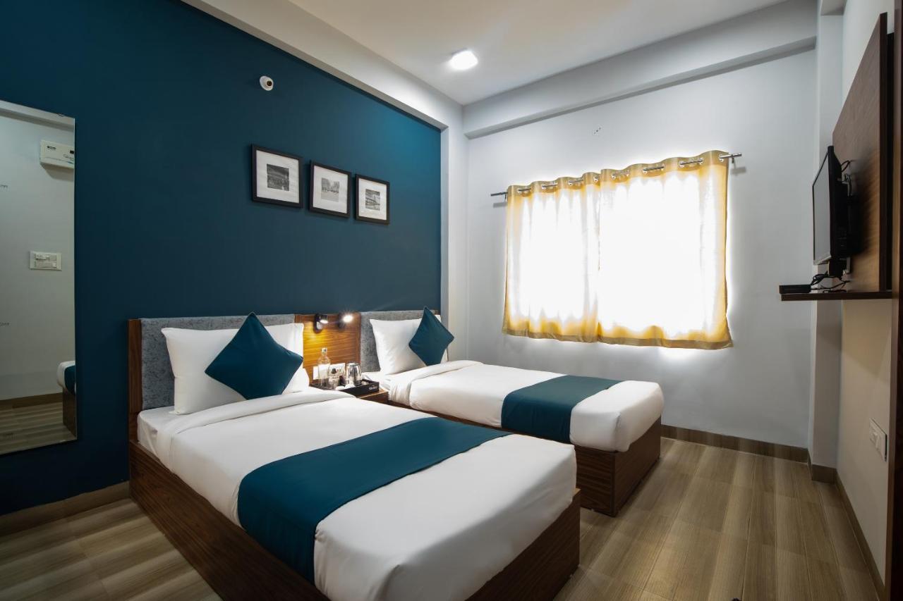 Hotel Ballfin Indore Dış mekan fotoğraf
