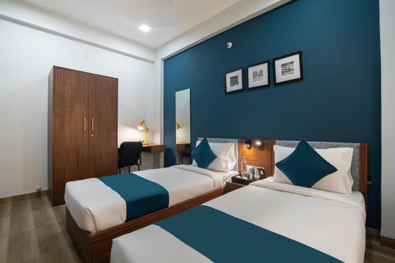 Hotel Ballfin Indore Dış mekan fotoğraf