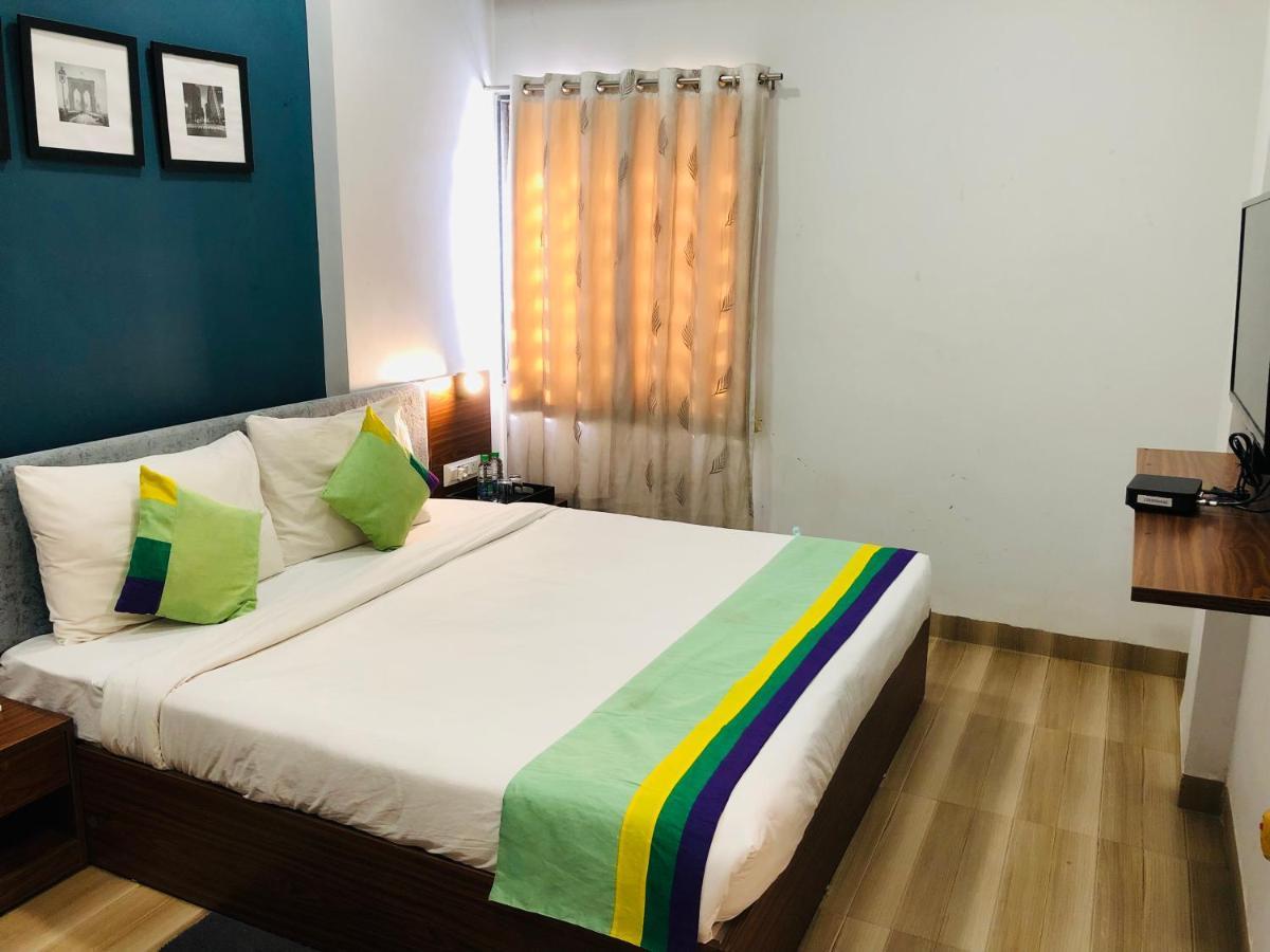 Hotel Ballfin Indore Dış mekan fotoğraf