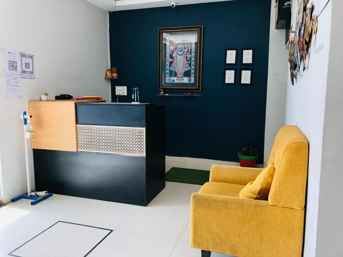 Hotel Ballfin Indore Dış mekan fotoğraf
