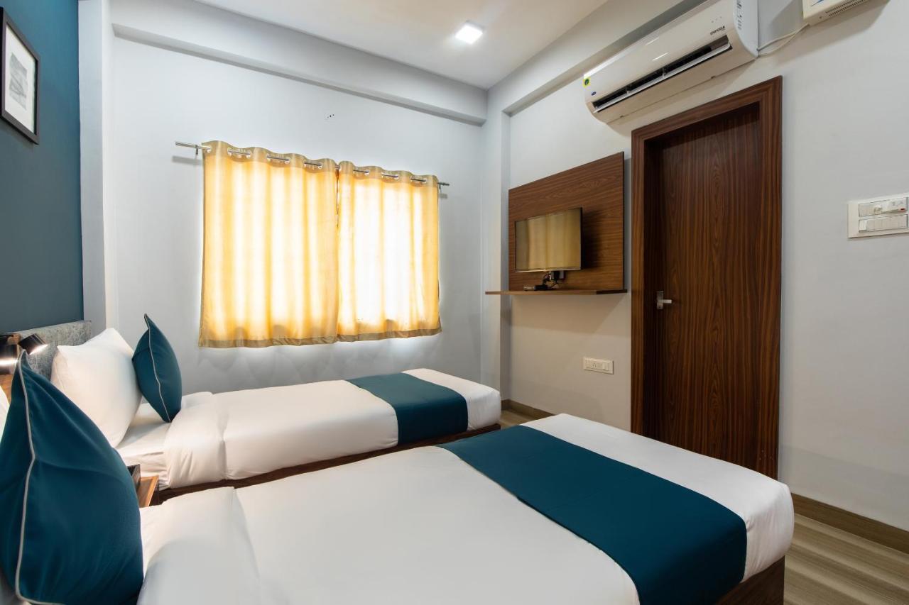 Hotel Ballfin Indore Dış mekan fotoğraf