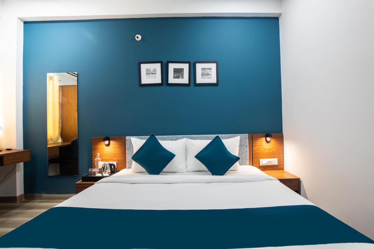 Hotel Ballfin Indore Dış mekan fotoğraf